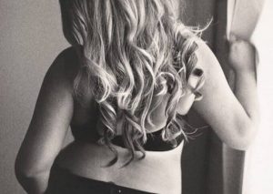 Haar man zond deze brief aan de fotografe die haar foto's retoucheerde