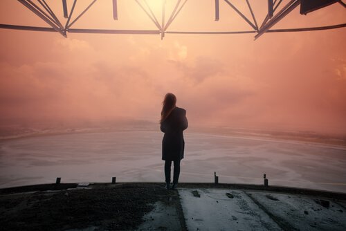 Vrouw kijkt naar Horizon