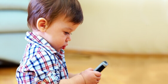 Kind met Telefoon