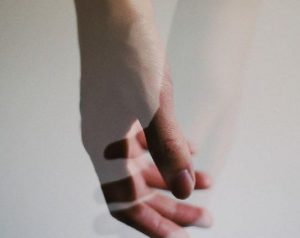 Misverstanden kunnen een kloof tussen geliefden creëren