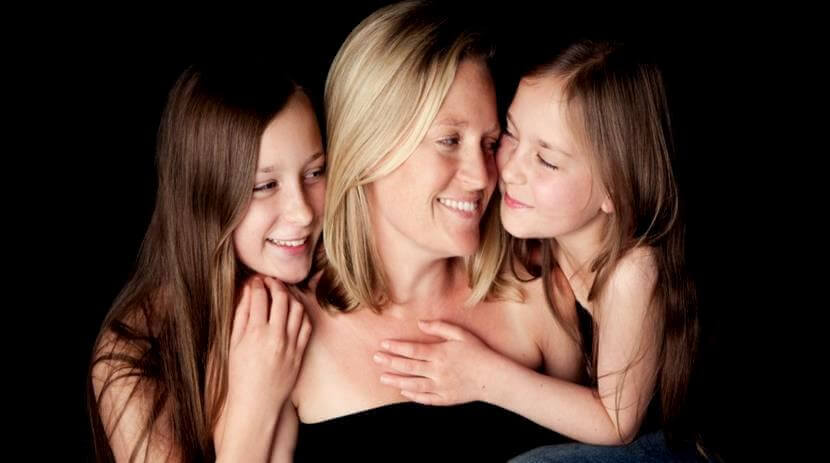 Moeder Met Haar Twee Dochters 