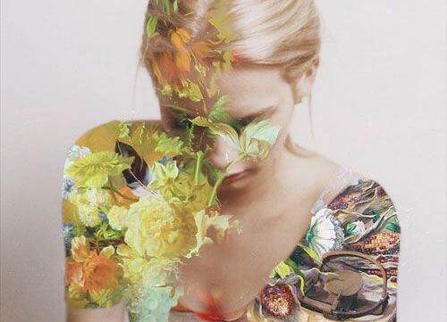 Vrouw Die Beschilderd Is Met Bloemen En Dit Is Net Magie