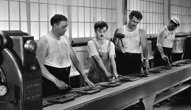 Charlie Chaplin Aan De Lopende Band Is Een Goed Voorbeeld Van Functionele Domheid