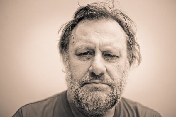 Afbeelding van Slavoj Žižek want in dit artikel delen we een paar citaten van Slavoj Žižek