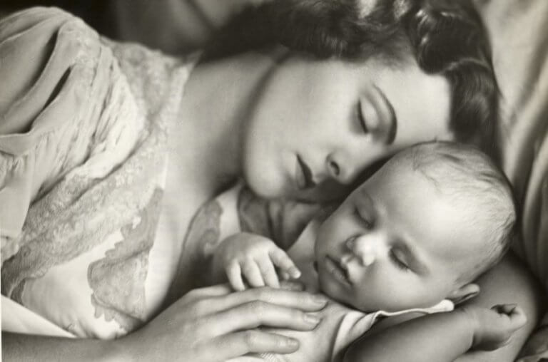 Een moeder met haar baby