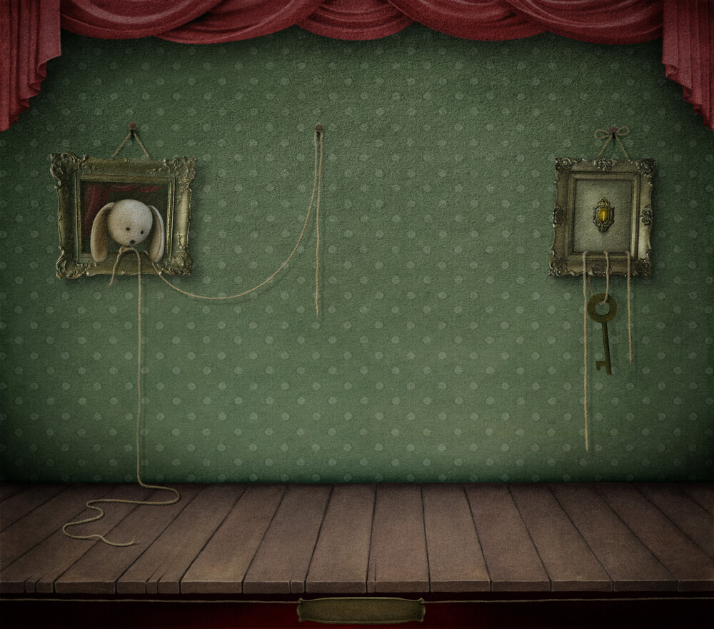 Podium van een verlaten en ouderwetse woonkamer