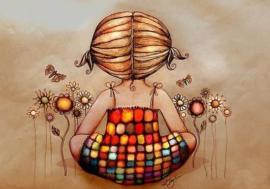 Meisje dat mediteert tussen de bloemen