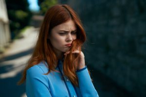 Een aanwezigheid voelen: is er iemand bij ons?