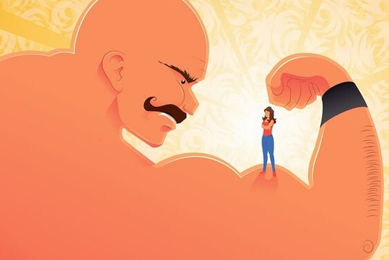 Seksisme waardoor een man denkt dat een vrouw alleen maar valt op zijn spierballen