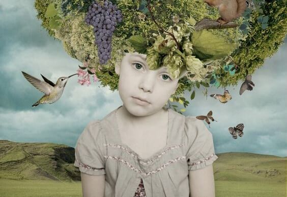 Kindje met een boom op haar hoofd