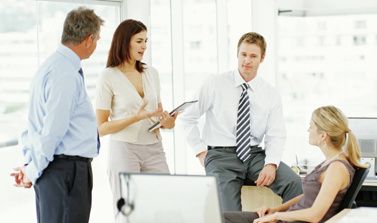 Diplomatieke mensen op het werk