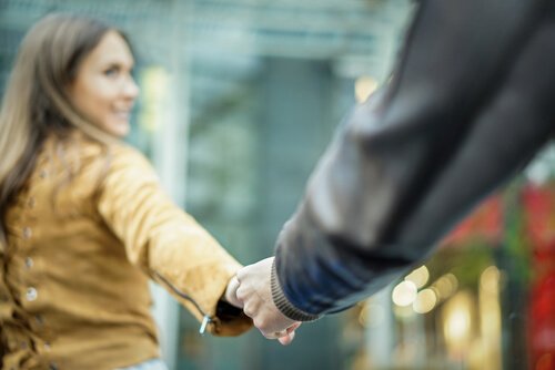 Gezonde stelletjes lopen hand in hand