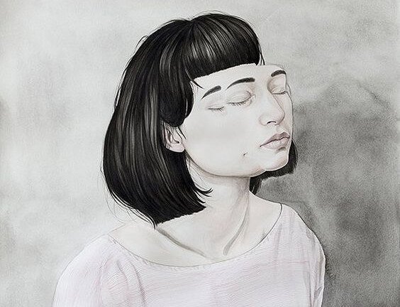 Meisje met een dubbel gezicht die haar ogen sluit voor haar emotionele geremdheid