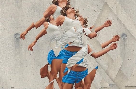 Vervormd lichaam omdat tegen de stroom in zwemmen sterk is