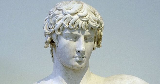 Een marmeren beeld van Demosthenes