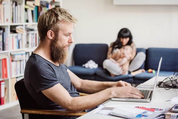 man die maar door blijft werken, want jezelf loskoppelen van je werk is moeilijk