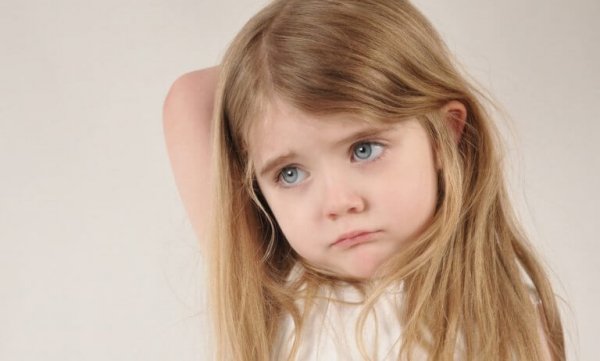 Meisje met reactieve hechtingsstoornis