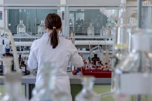 Vrouwelijke wetenschapper die misschien wel slachtoffer is van het Matilda-effect