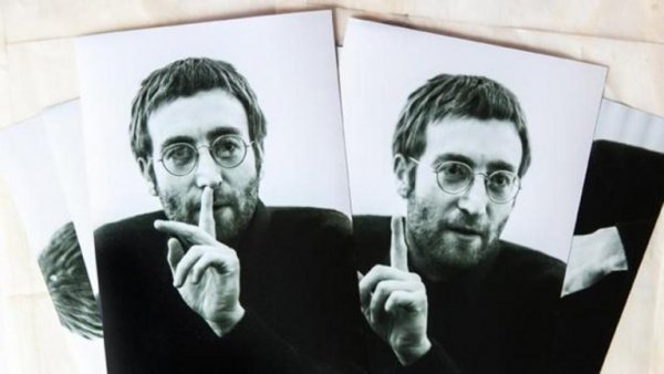 John Lennon pasfoto’s