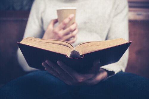 Dagelijks lezen en de voordelen die het biedt