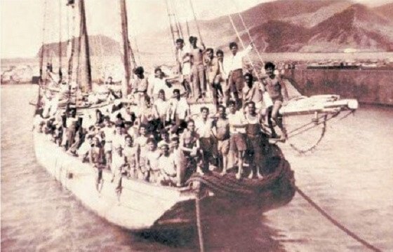 Een boot vol vluchtelingen