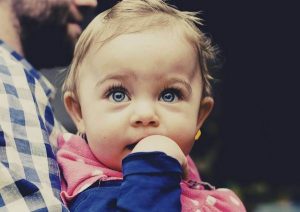 Weet jij wat baby's leren tussen de vier en zes maanden?
