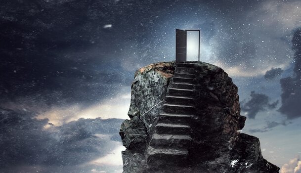 Trappen die naar de deur van het universum leiden