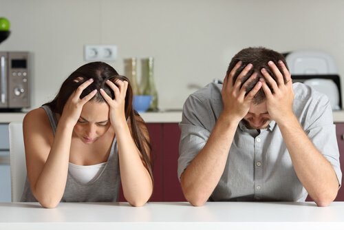 Wie voelen er meer pijn, mannen of vrouwen?