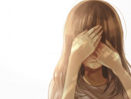 Meisje dat haar handen voor haar ogen houdt, omdat ze het slachtoffer is geweest van seksueel misbruik