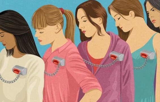 Vrouwen die zijn vastgebonden en het jezelf gemakkelijk maken