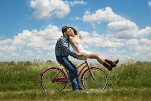 Emotioneel toerisme: doelloos ronddrijven in de liefde