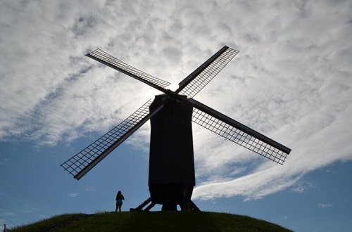 Vechten tegen windmolens