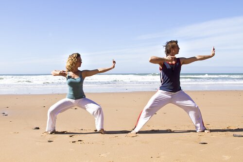 Qi gong op het strand