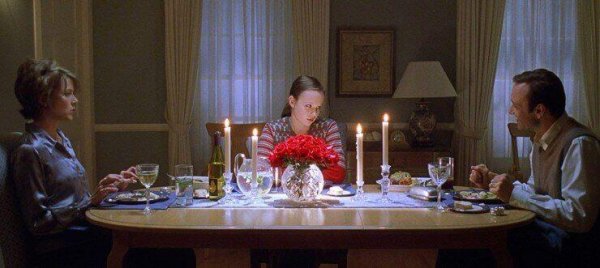 Familie in American Beauty aan tafel