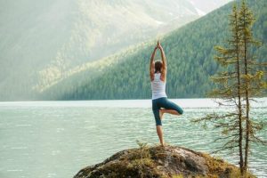Jouw energie kanaliseren met 5 gemakkelijke yogahoudingen