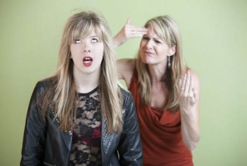 Tiener met haar moeder