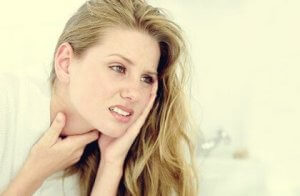 Globus: het gevoel dat er iets vastzit in je keel