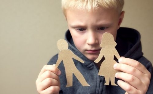 Ouders die schuld gebruiken bij het opvoeden van hun kinderen
