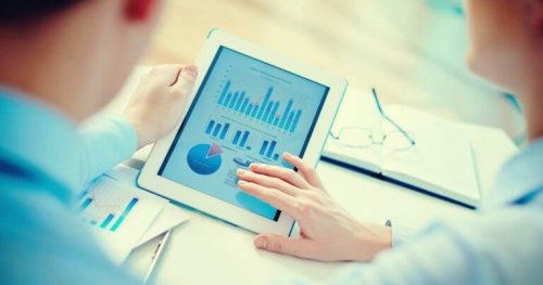 Werknemer met een tablet