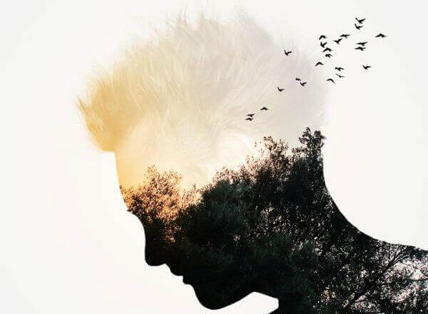 Profiel van een man in gedachten