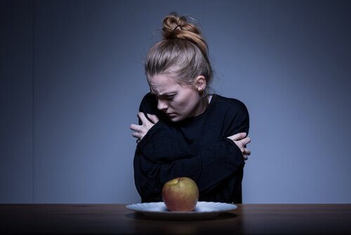 Vrouw met een negatief lichaamsbeeld