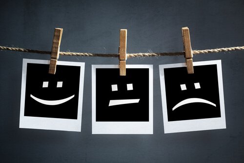 Drie verschillende smileys