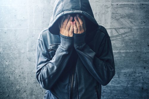 De zelfmedicatie-theorie voor drugsverslaving