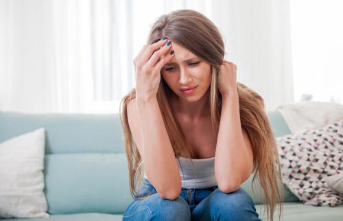 Vrouw lijdt