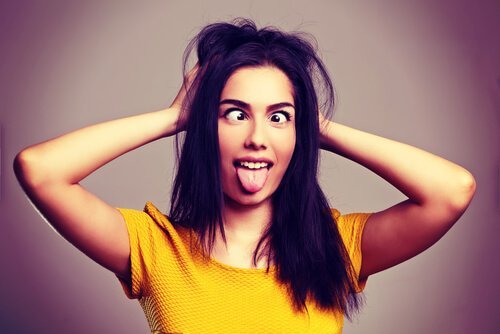 Vrouw zet zichzelf voor schut