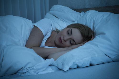 Het belang van een goede nachtrust slapen op linkerzij
