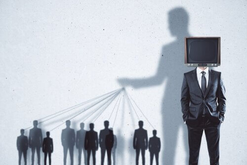 Hoe de massa gemanipuleerd wordt door de media