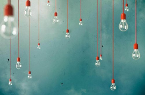 Ga problemen te lijf lampjes tegen een blauwe lucht