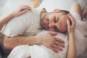Couvade of mannenkraambed: wat is het?