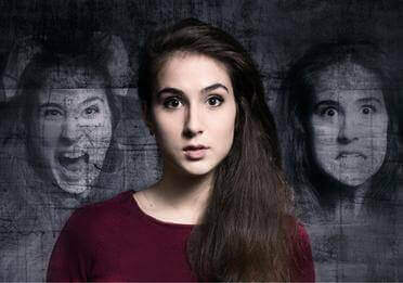 Vrouw met meerdere gezichten